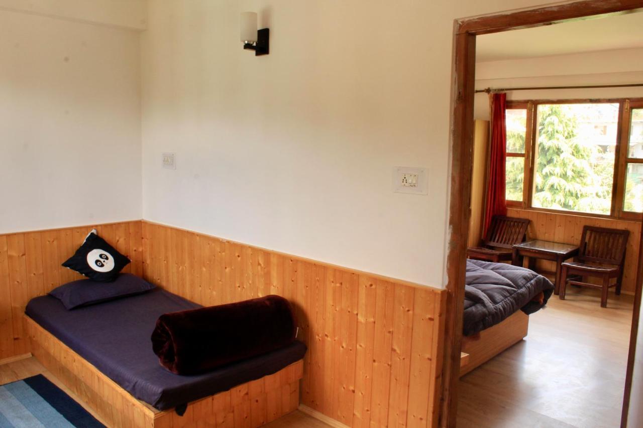 Sleepy Panda Hostel Manāli Buitenkant foto